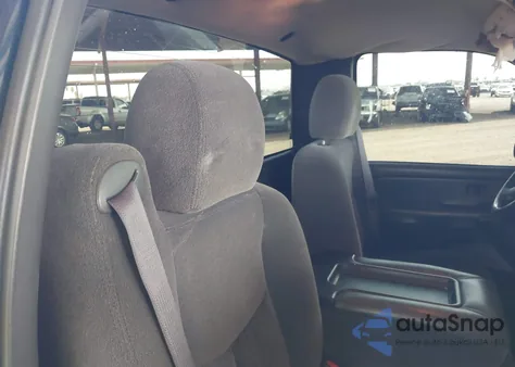 2005 Chevrolet Silverado 1500 Ls z USA, uszkodzony, nr VIN 1GCEC14V95Z331445